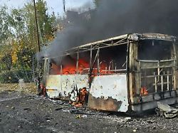 Gouverneur ruft zur Flucht auf: Ukraine meldet 30 Tote bei schwerem russischem Angriff auf Bus